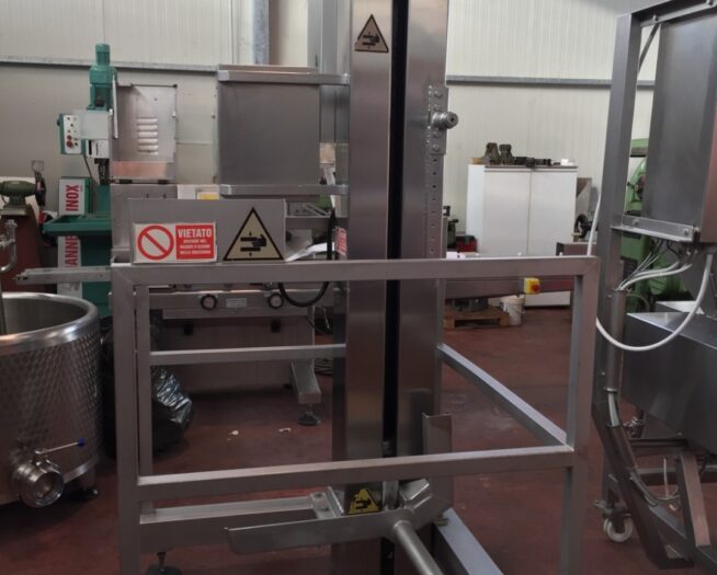 MACCHINARI USATI. Macchine e attrezzature usate per caseifici a prezzi di occasione, anche completamente revisionate e garantite Qui trovi le migliori occasioni per l'acquisto e la vendita di macchinari usati. Ti interessa vedere subito i prezzi di macchinari usati contattaci! Caseifici usati, occasioni, macchine casearie in stock, formatrice mozzarella, polivalente, doppiofondo, filatrice, vasche e molto altro puoi trovarlo qui nel più grande portale italiano di macchine per caseificio usate.