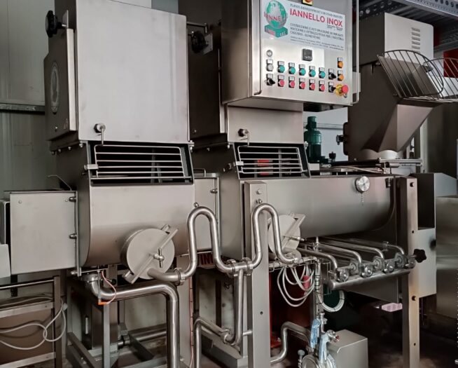 MACCHINARI USATI. Macchine e attrezzature usate per caseifici a prezzi di occasione, anche completamente revisionate e garantite Qui trovi le migliori occasioni per l'acquisto e la vendita di macchinari usati. Ti interessa vedere subito i prezzi di macchinari usati contattaci! Caseifici usati, occasioni, macchine casearie in stock, formatrice mozzarella, polivalente, doppiofondo, filatrice, vasche e molto altro puoi trovarlo qui nel più grande portale italiano di macchine per caseificio usate.